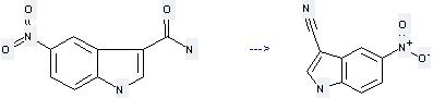 1H-Indole-3-carbonitrile,5-nitro- can be prepared by 5-nitro-1H-indole-3-carboxamide at the ambient temperature